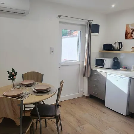 B30 Apartmanok,