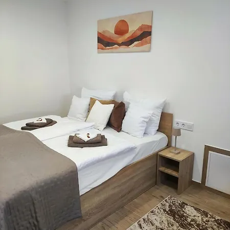 Apartmán B30 Apartmanok, *