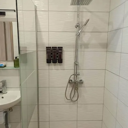 Apartmán B30 Apartmanok, *